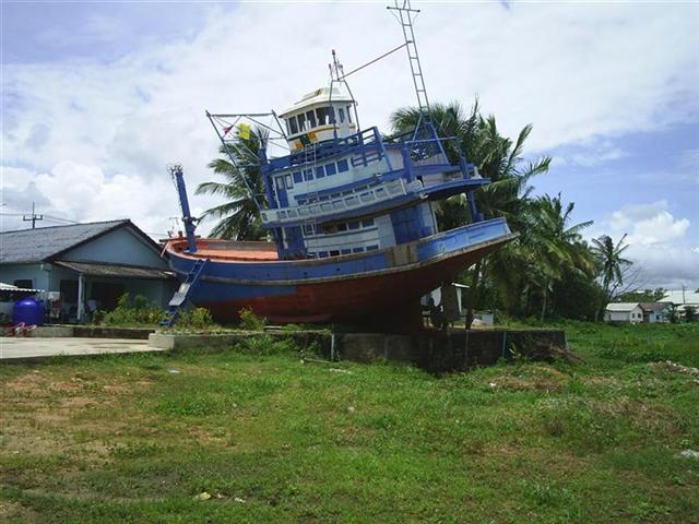 Tsunami boat2